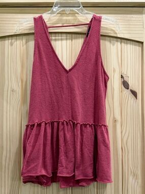 Women's Sleeveless V-Neck Peplum Tank Top - Dusty Rose